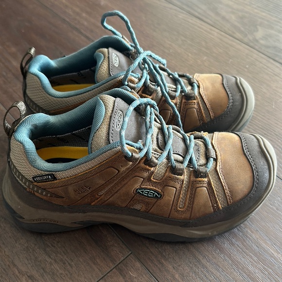 KEEN Women's Circadia Vent Low Height Breathable Hiking Shoes - Picture 1 of 7